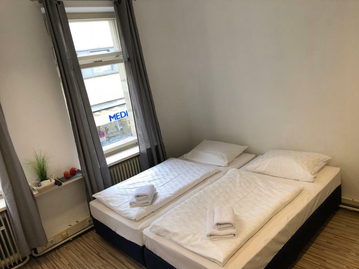 Downtown City - Privaterooms Fürth Extérieur photo